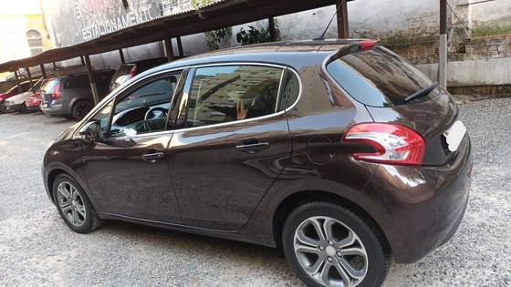 PEUGEOT 208 1.6 GRIFFE 16V FLEX 4P AUTOMÁTICO